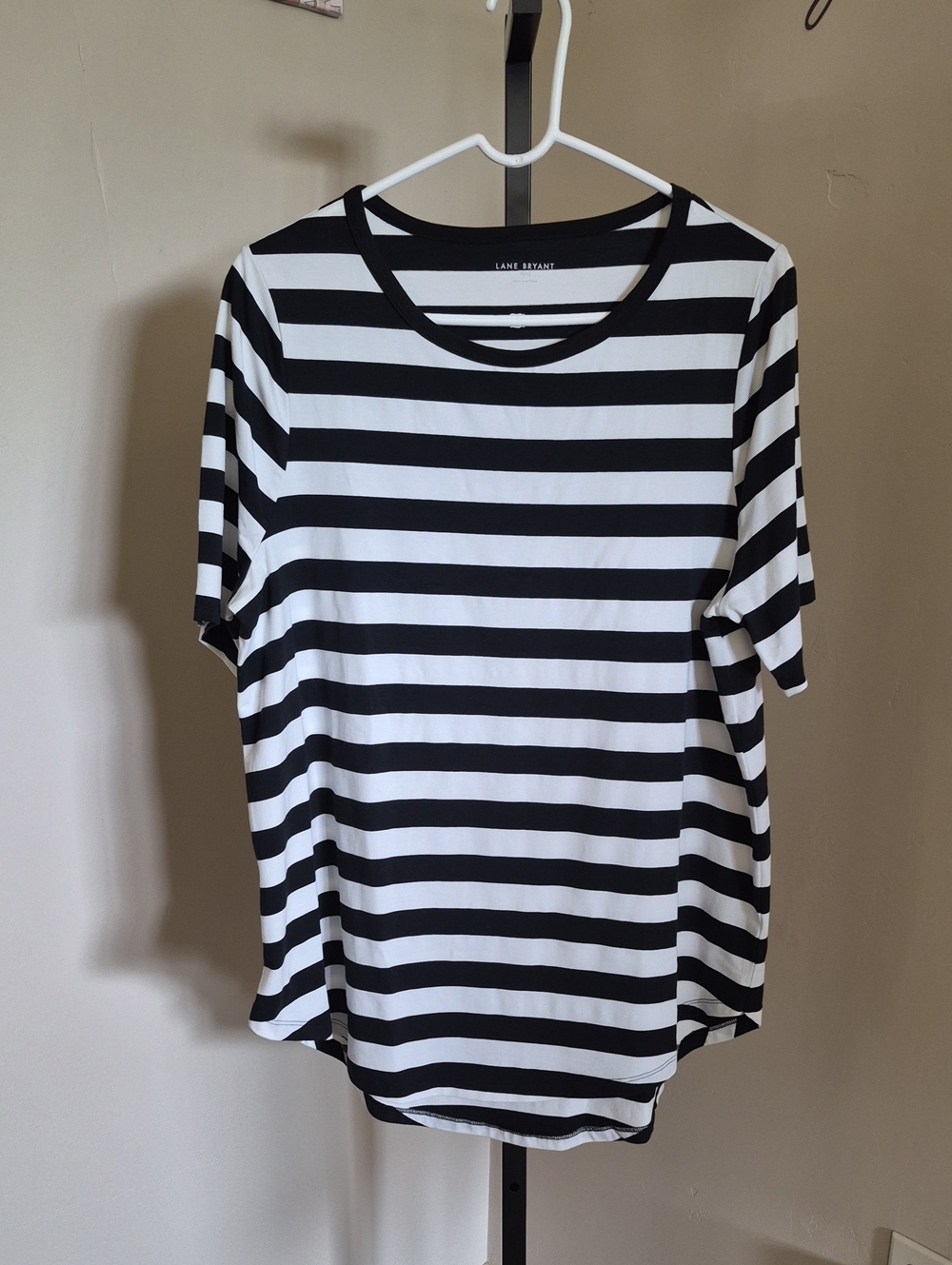 Lane Bryant Black & White Horizontal Stripe Short Sleeve Tee Size 10/12